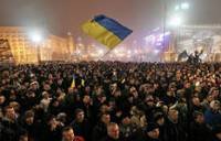Сторонники регионалов свернули свой митинг у стен парламента.  Евромайдан держит оборону